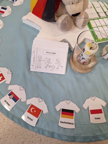 Klassenmascotte met voetbalboekje